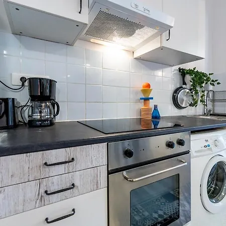 Aparthotel Artistique Pour 4 Au Coeur Du Panier Marseille